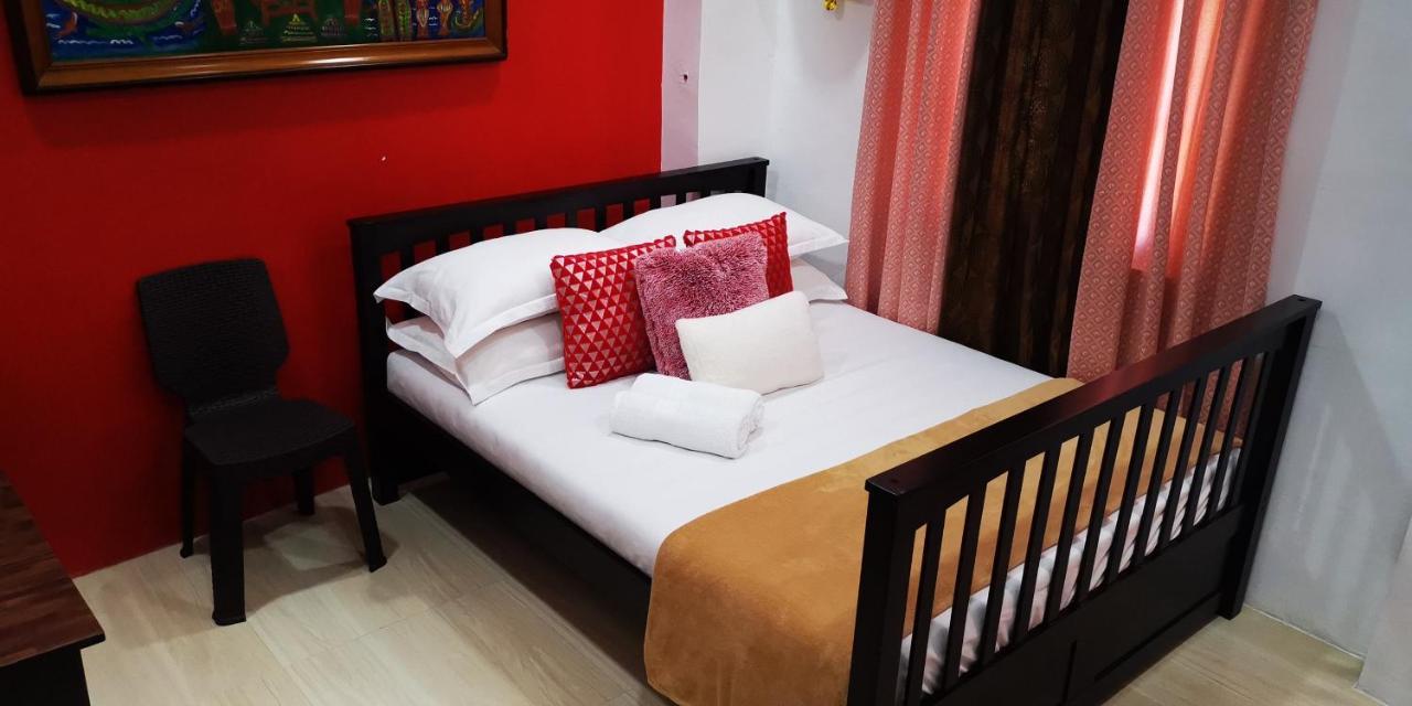Country Bug Inn Tagaytay City Exterior photo